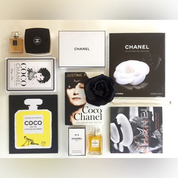 NWT CHANEL Collections and Creations Large Coffee Table Book Decor - Picture 12 of 16